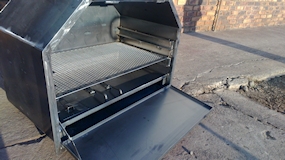 built in mild steel braai with stainless steel grill